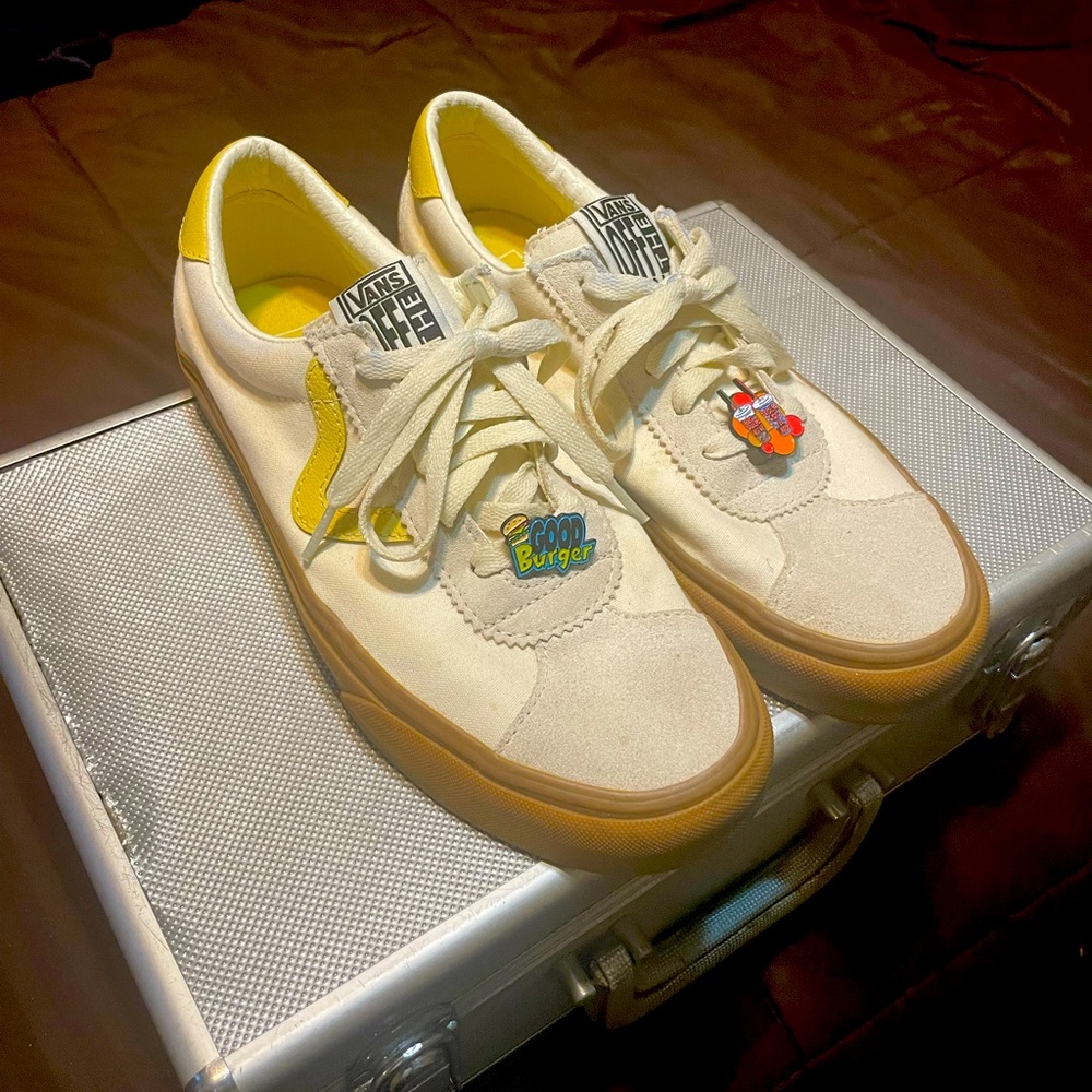 Vans of the wall men shoe us size 8.5